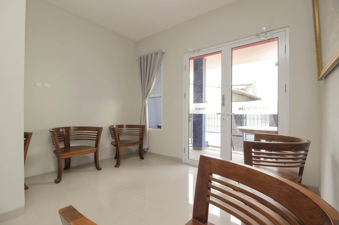 Reddoorz Syariah Near Metropolitan Mall Wisma tamu