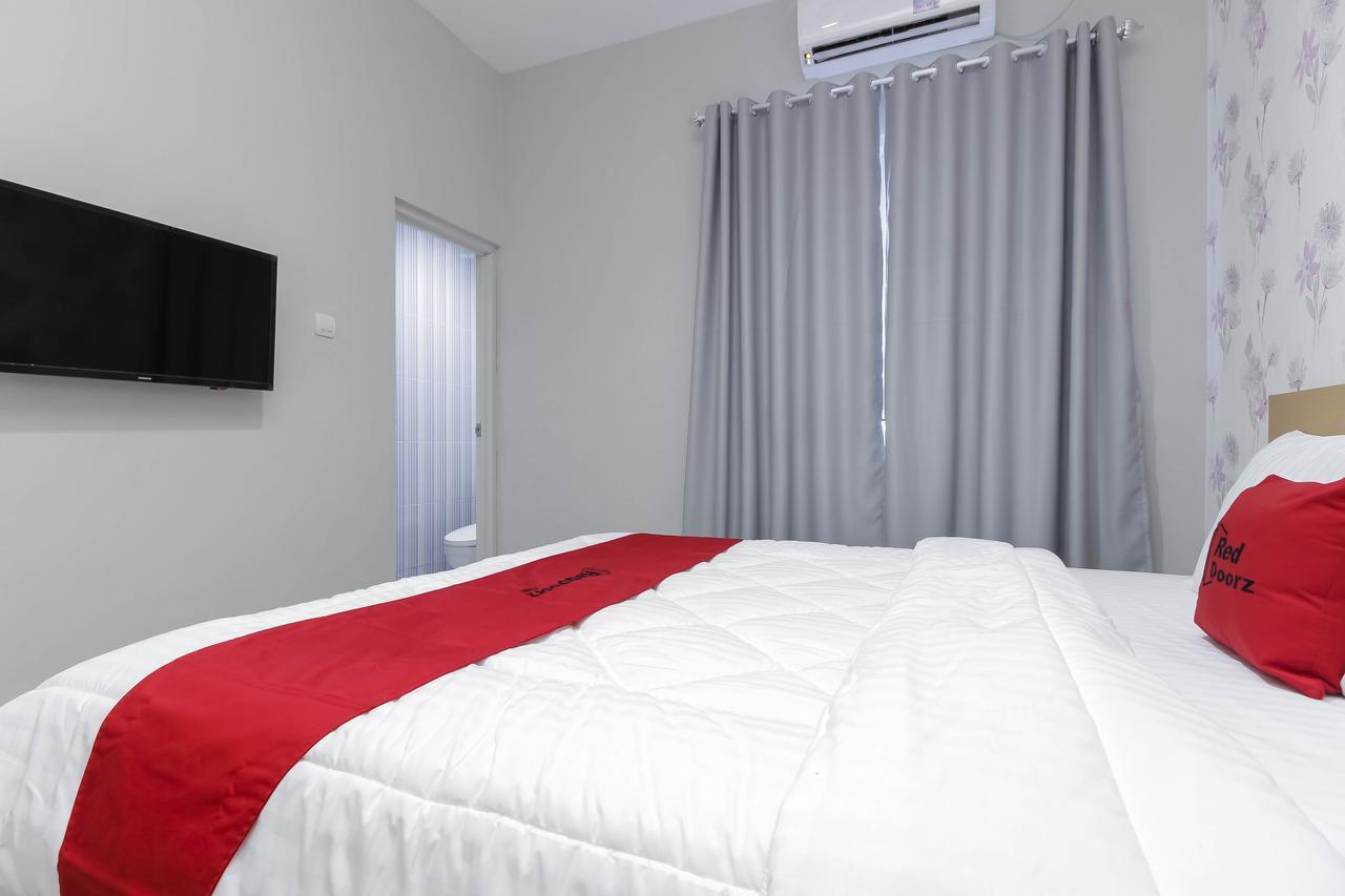 Reddoorz Syariah Near Metropolitan Mall 2* Bekasi